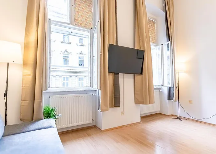 Apartment Comfortable 2br For 5, Near Wiener Stadthalle *