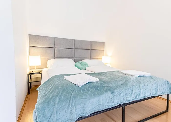 Apartment Comfortable 2br For 5, Near Wiener Stadthalle Vienna