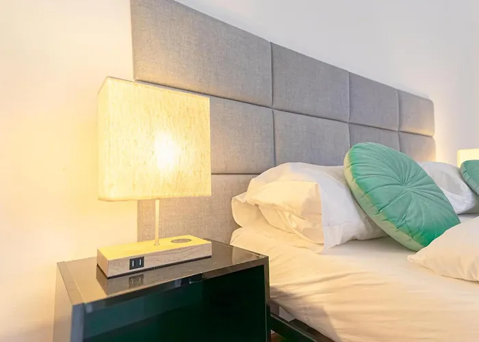 Comfortable 2br For 5, Near Wiener Stadthalle *
